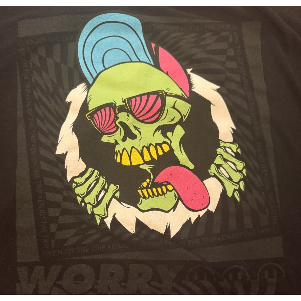 Zuni Neon skeleton tee shirt size large black,‎ green, blue, psychedelic